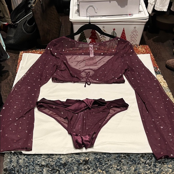 Savage X Fenty Burgundy Intimate Set - Picture 2 of 3
